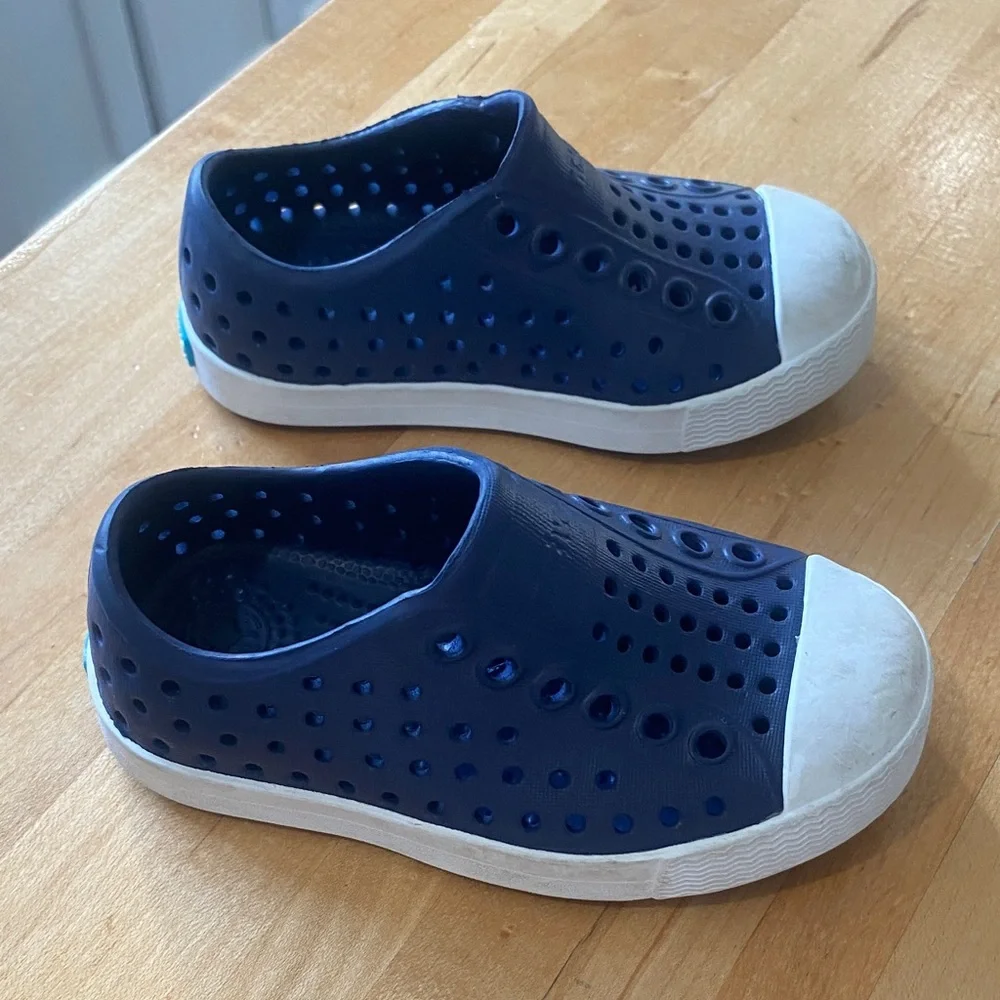 Navy Blue Native Toddler Shoes size 5C